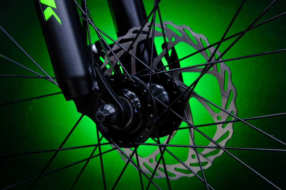 Lorak MAX 200 Матовый Чёрный/Зелёный 19р (на рост 171-182)