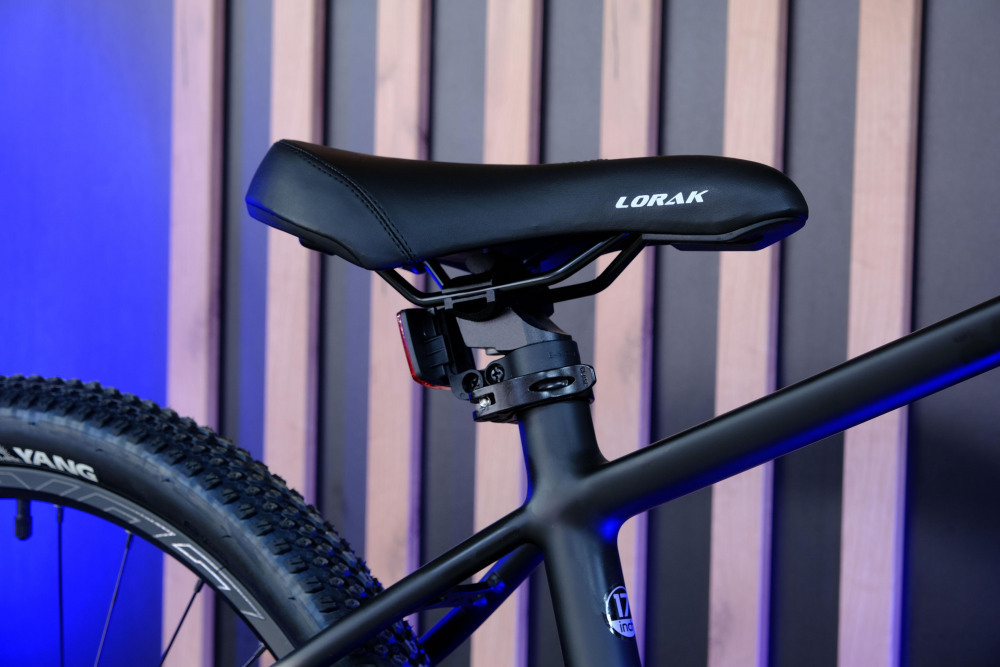 LORAK 3.0 8 sp Матовый Чёрный/Серый рама 17 (на рост 155-173)